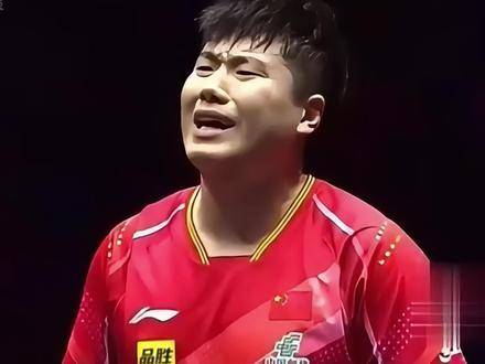 梁靖崑让二追三胜张本智和，拆解摩托名场面再现