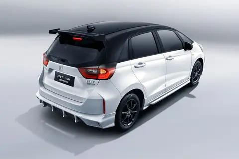 德系学霸、日系暖男、美系猛男，谁是你的真命天车?