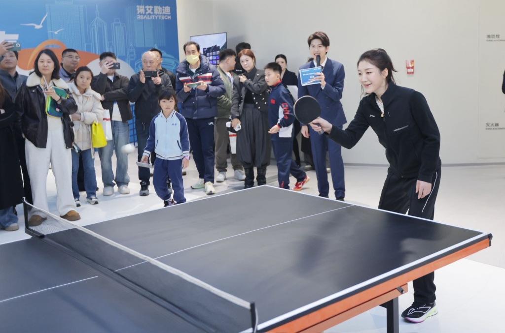 陈梦接受《人民》专访:永远不离开乒乓球的青岛小嫚