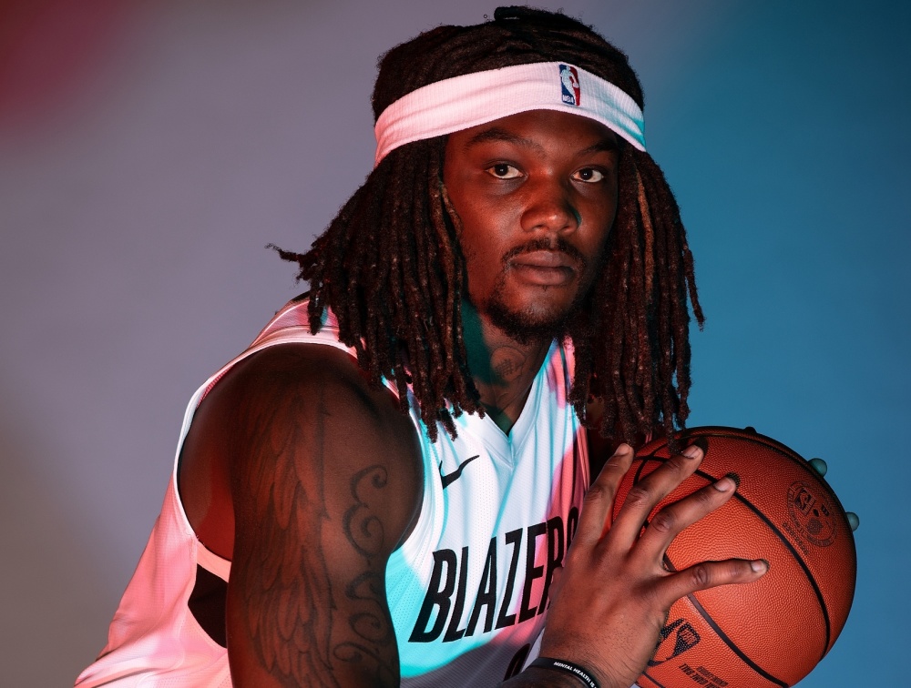 开拓者伤病更新：克雷伊奇战雄鹿缺阵，罗威与格兰特可出战