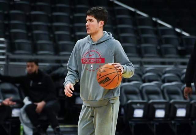 2场三分24中5，谢泼德打首发勉强 火箭队替补硬汉奇兵 值得取代伊森