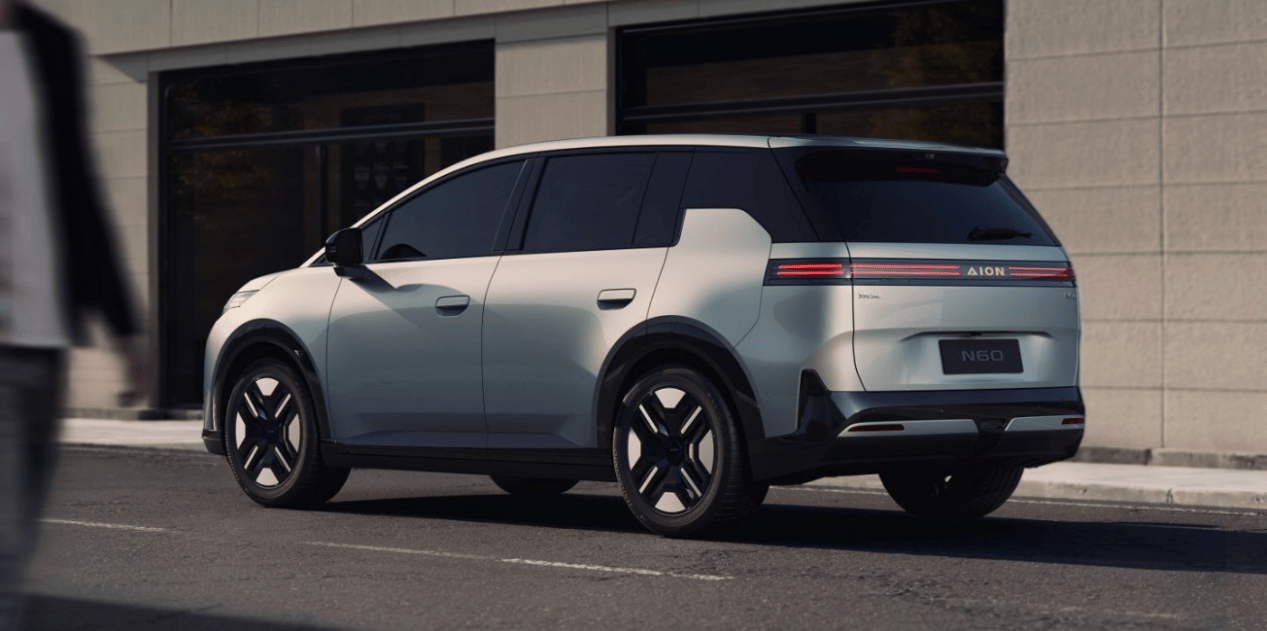 埃安N60开启盲订，支持换电，15万内，值不值?