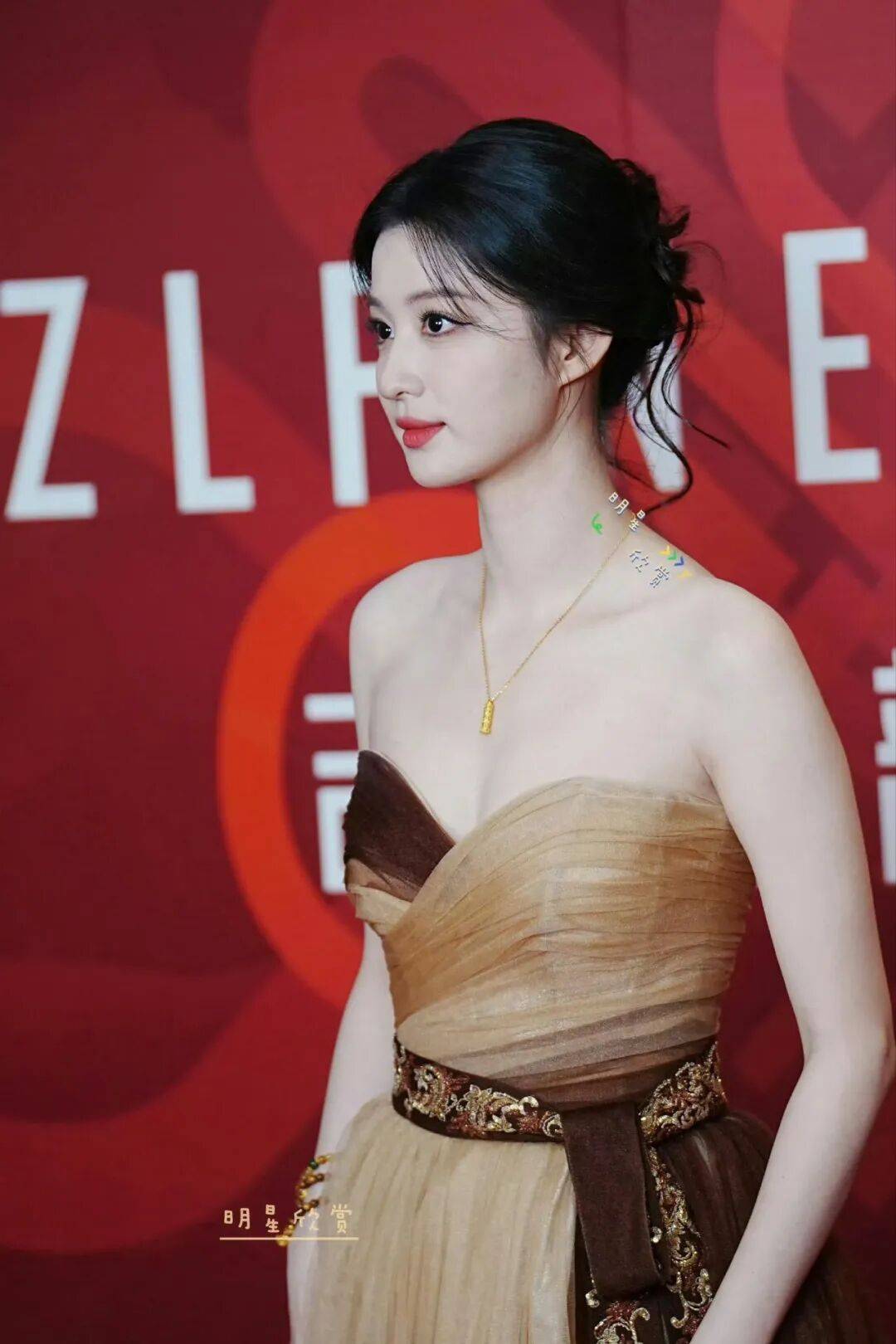 王楚然不仅美，还很有贵气，这一套绝了