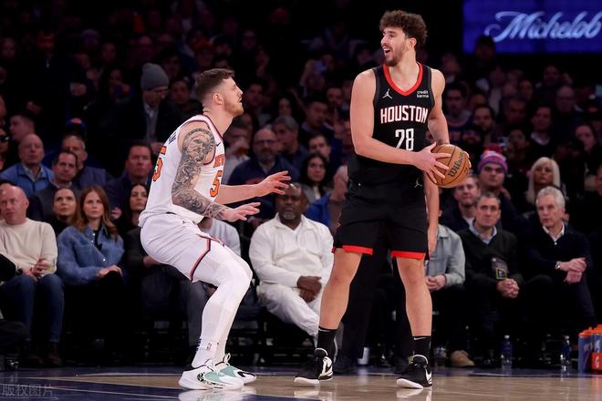 完胜火箭榜眼！布伦森30+3+7！兰德尔打爆申京，范乔丹砍24+3+12