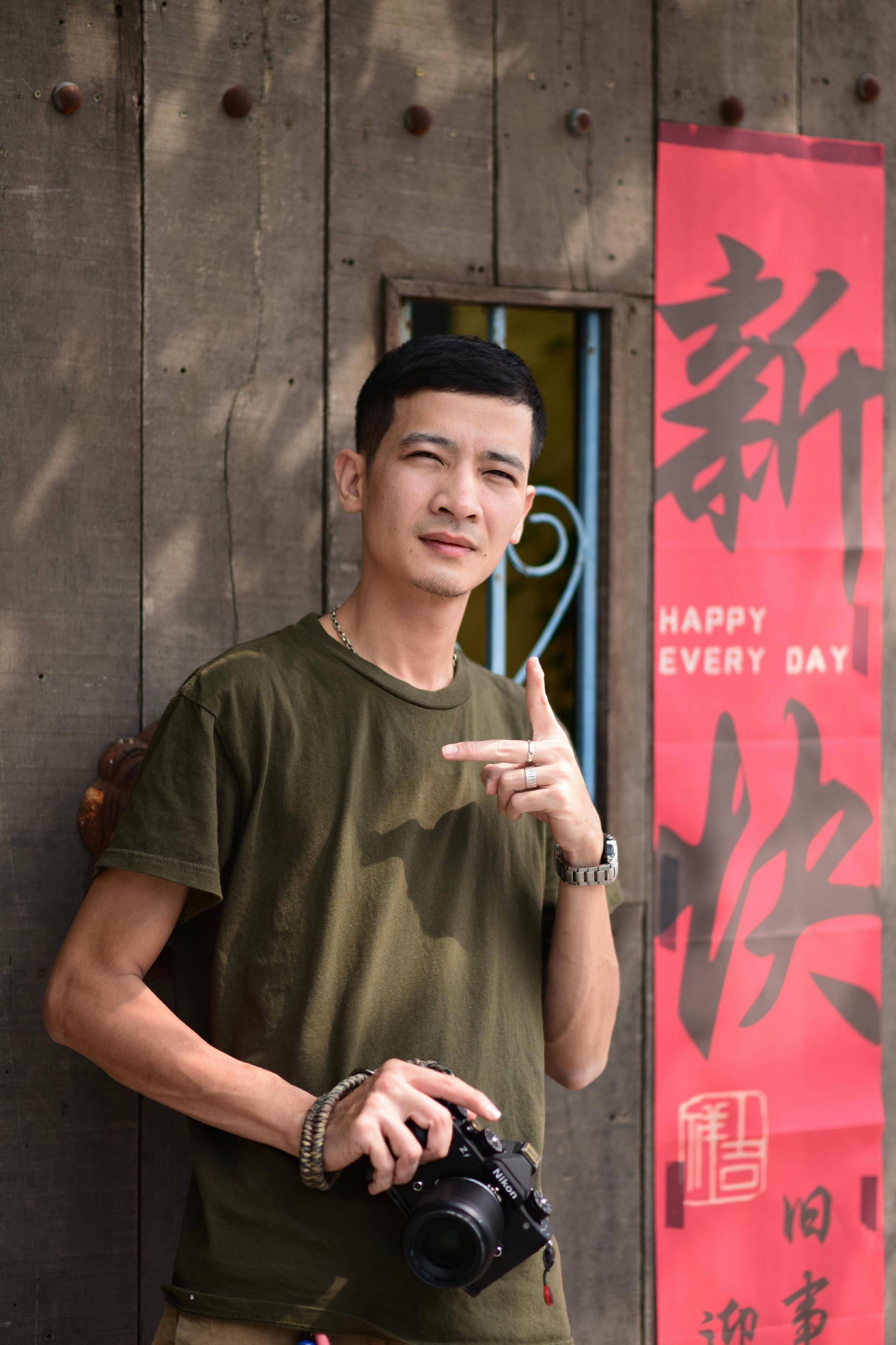 宋威龙回应“木头帅哥”称号,称每个人都有闪光点!