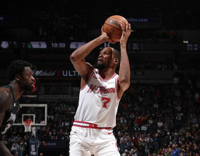 离谱！火箭加时13-0惨遭逆转，杜兰特失误+关键罚球打铁，申京30分