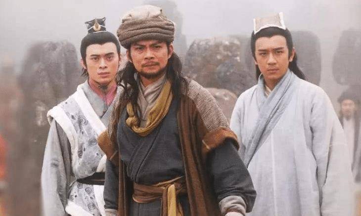 萧峰不会乾坤大挪移，为何学什么都精？你看他内力有多深厚就懂了