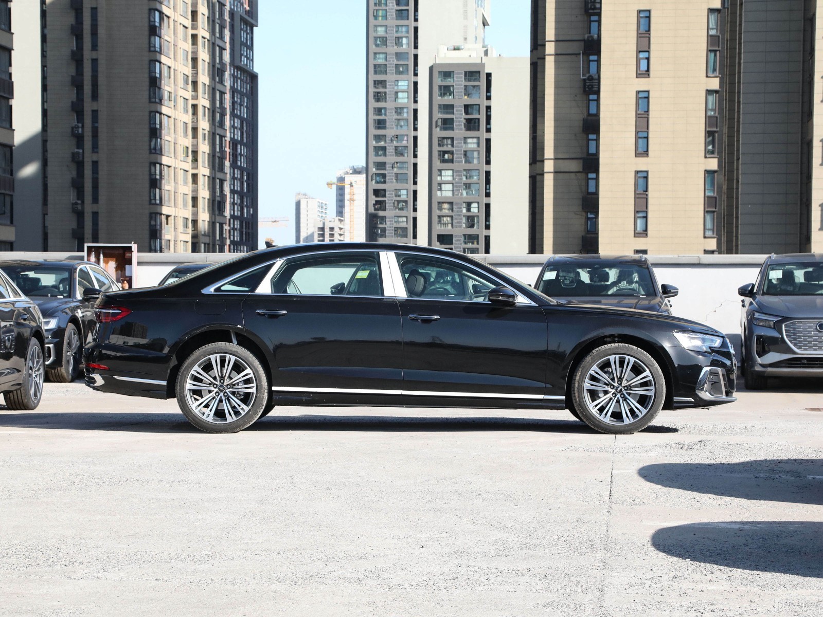 想买奥迪a8l?这篇攻略帮你省万元