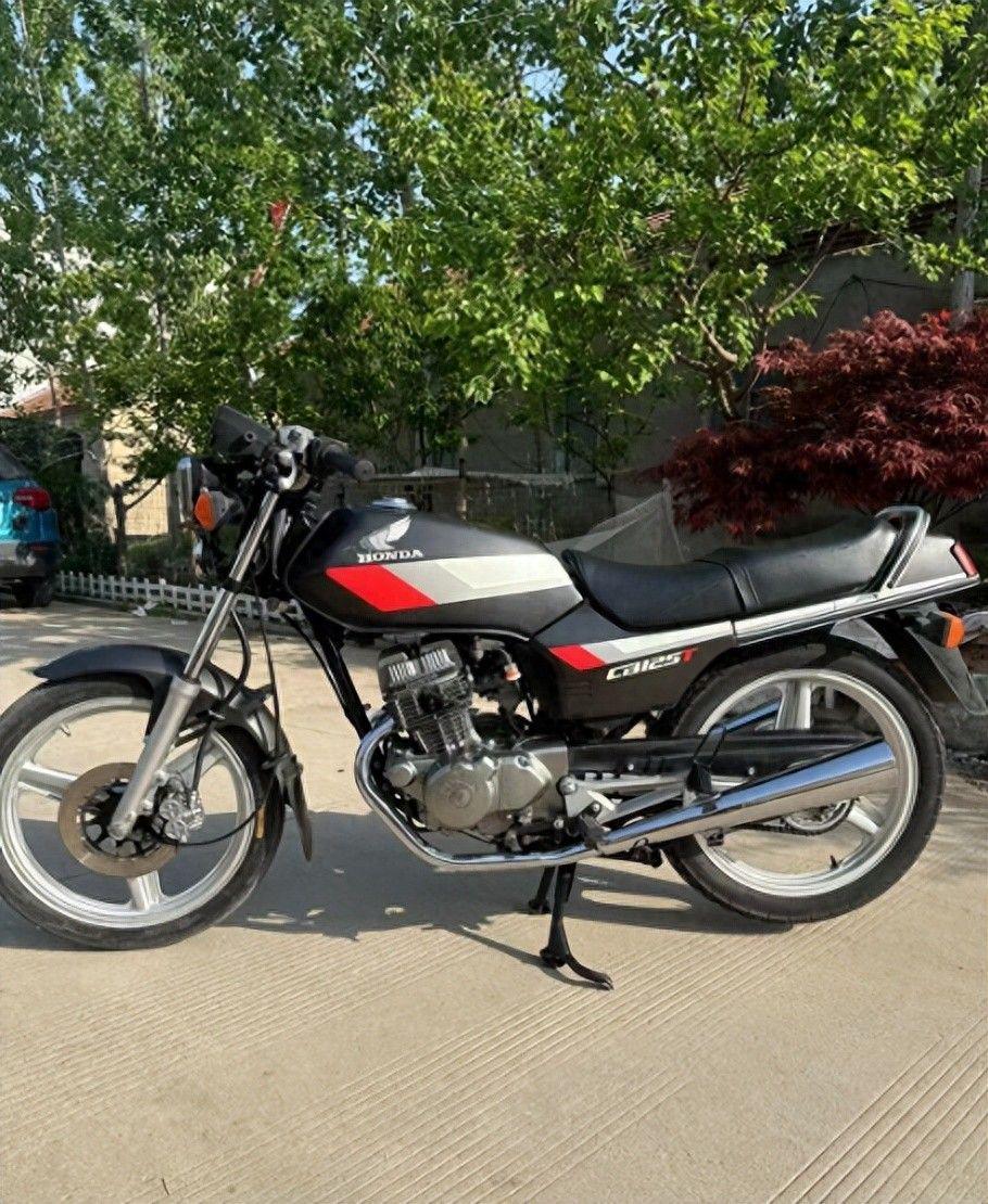 中国摩托在越南被日本本田打的惨败！现在又一路翻盘，太解气！