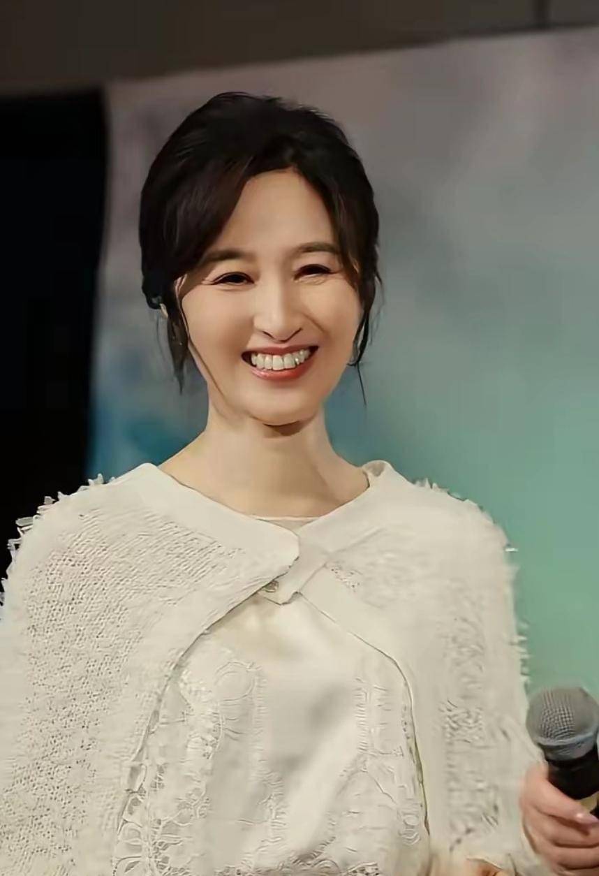 前TVB花旦隐退多年终复出，整整12年没接戏，61岁美的逆生长