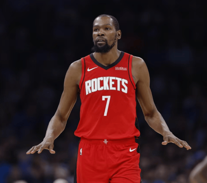 火箭大爆冷！伦纳德21+12准绝杀，杜兰特21+8全队第一，申京16+9犯大错