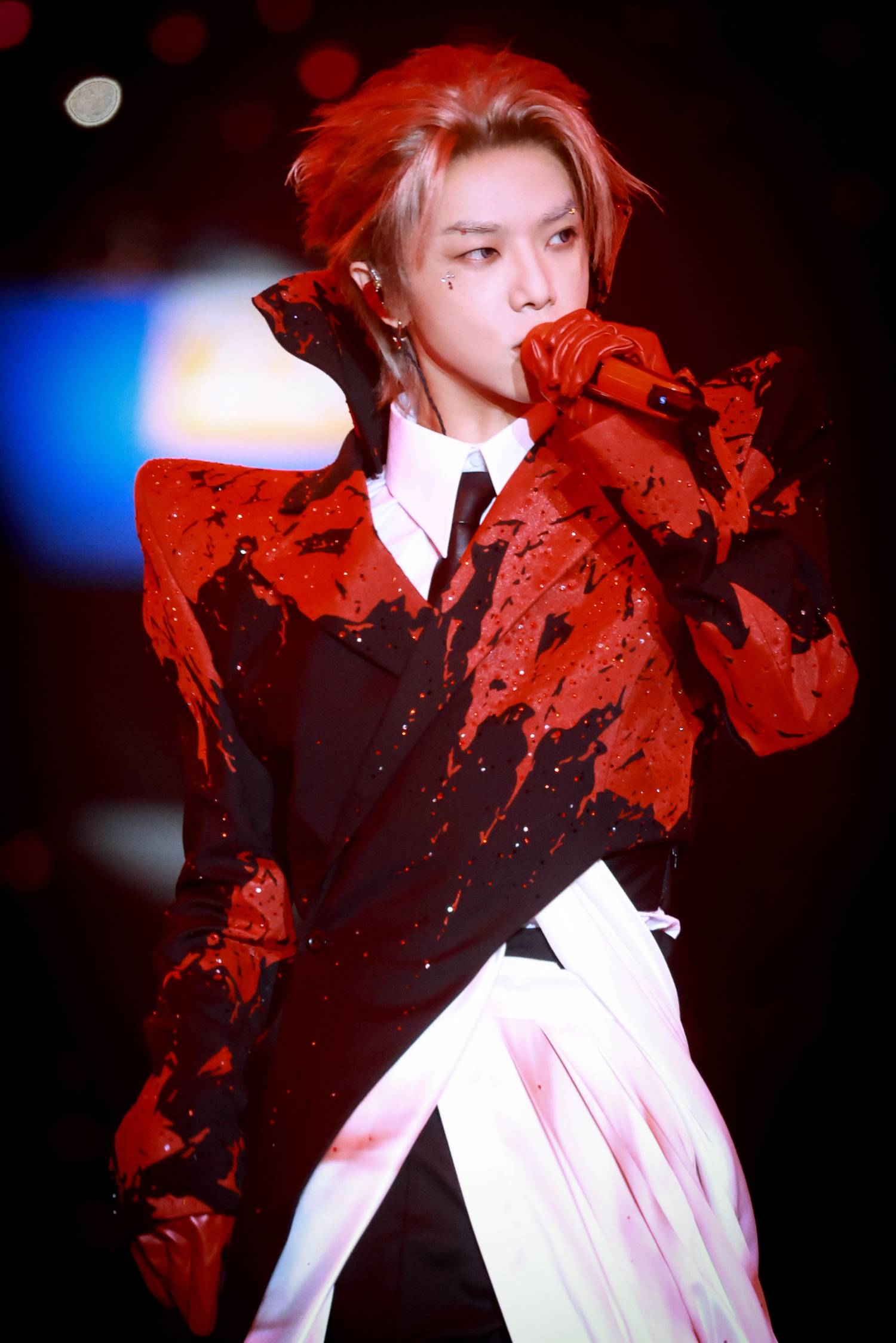 华晨宇火星演唱会收官 生日与歌迷共度透露火星乐园2.0