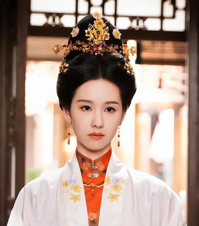 从校花专业户到历史正剧女主：陈都灵这五年做了什么