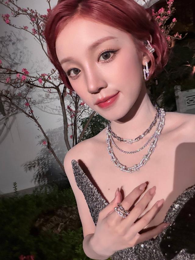 宋雨琦暂时缺席《奔跑吧》节目录制!因头部受伤需要静养_娱乐