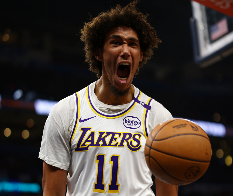 奇兵！海斯首发砍21+10，得分篮板同时刷新赛季新高