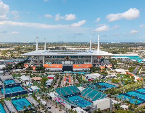 莱赫卡终结大黑马，菲斯救四赛点三抢七险胜，张帅一毫米极限逆转