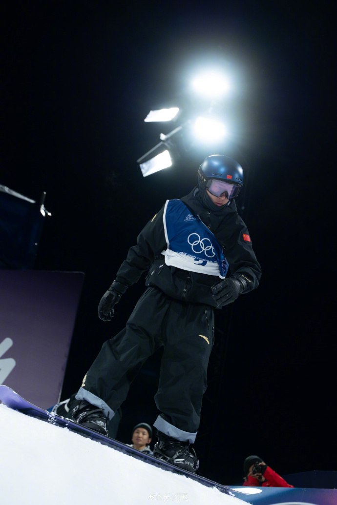苏翊鸣米兰冬奥后首秀出战单板滑雪世界杯瑞士站