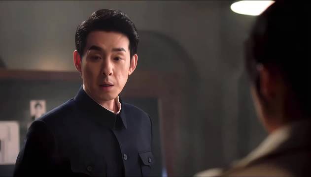 成毅新剧迷局破之深潜引热议，角色反差恋爱成焦点