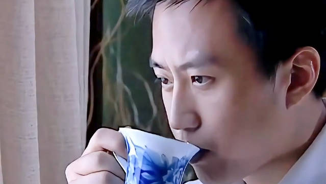 凭什么后来者居上，因为他又争又抢！ 这才是疯批霸总的鼻祖