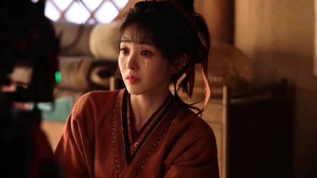 田曦薇白鹿哭戏对比，田曦薇演技更自然真实