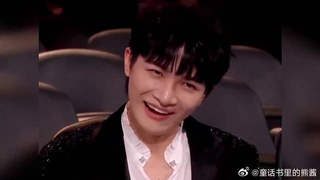 笑料不断，欢乐时刻让人应接不暇