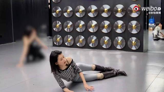 孙怡加盟乘风2026练舞瘫倒，女团外形引期待