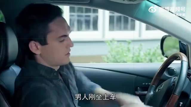 一只恐怖的木偶，时刻渴望着谋杀他人