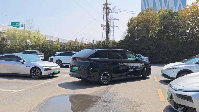 小鹏X9升级VLA2.0，增程系统优化驾驶体验