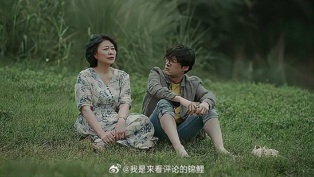 胡歌郊区拍戏 哪知父亲也跟来，嘴强王者就是他