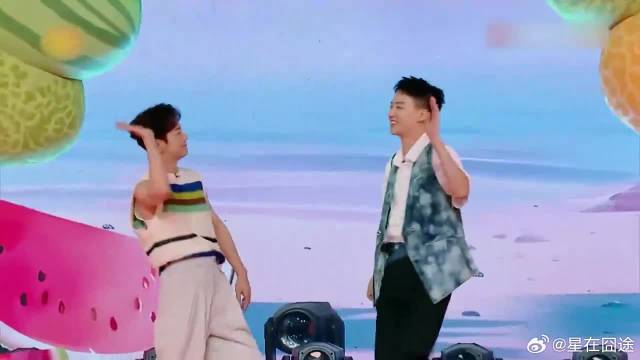 白宇帆赵今麦做客好六街，帅男靓女同框，太养眼了