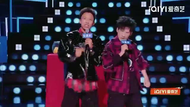 大张伟付航0帧开唱怎么躲