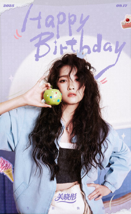 关晓彤近期在《小巷人家》等作品中展现了怎样的角色转型？