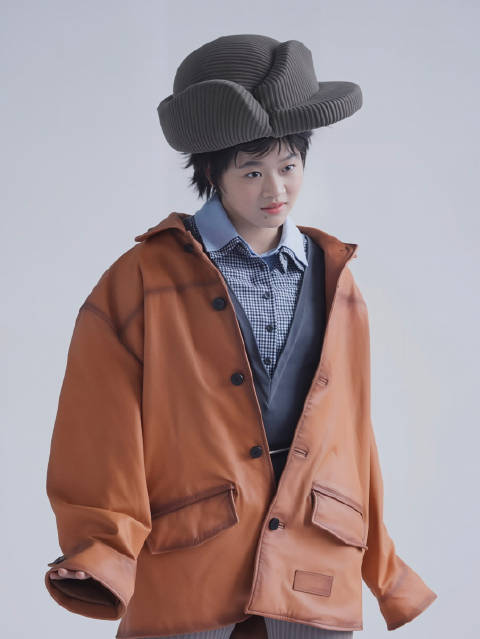 全红婵展现多面魅力，轻松驾驭百变造型