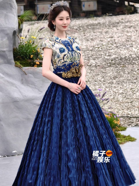 诗诗姐完全女王入场