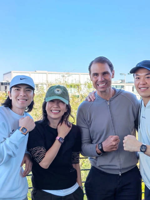 萧敬腾与纳达尔同场竞技网球