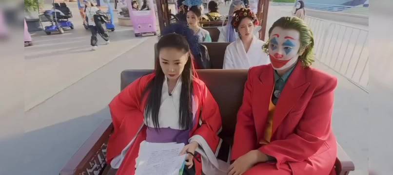 祝绪丹汪铎互怼引热议，东北对抗路互动萌趣