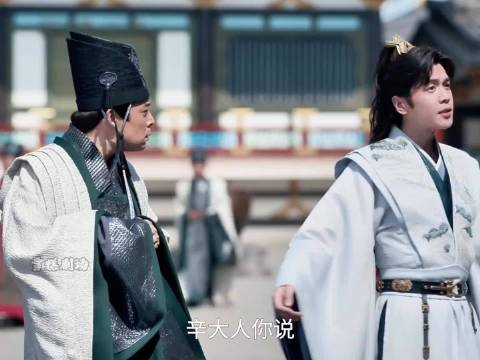 范闲初上殿庆帝未坐龙椅，陈萍萍轮椅现身朝堂