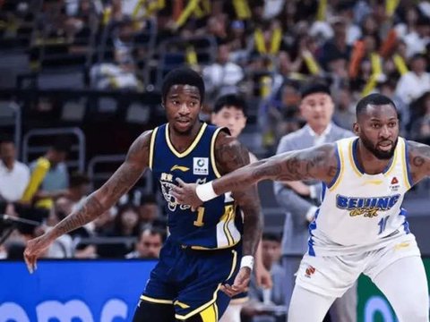 杜锋末节再现神操！重用张皓嘉引崩盘，不上萨姆纳造杀伤，太乱了