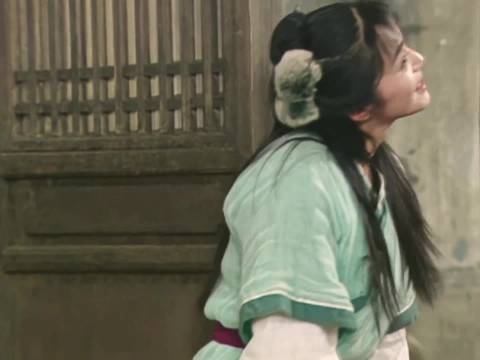 《武林外传》《潜伏》《都挺好》分别摄于姚晨的25岁、28岁、38岁