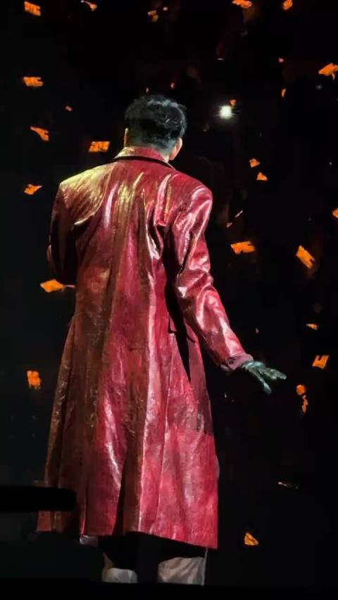 林俊杰生日合照未现七七引粉丝关注