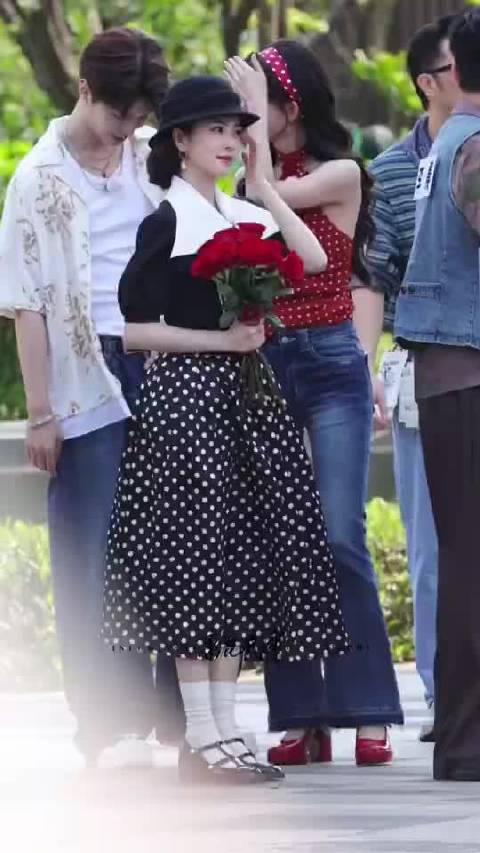 哇哦美女想要贴贴 ○｜｜○