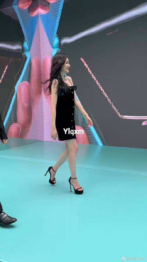 张天爱 梦幻同框 帅哥美女好养眼