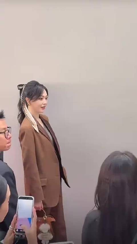 唐嫣米兰时装秀，太美啦！气质、状态超好！