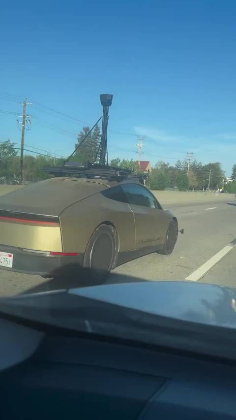 特斯拉Cybercab真值验证车路测，搭载多传感器测试FSD无人监督版