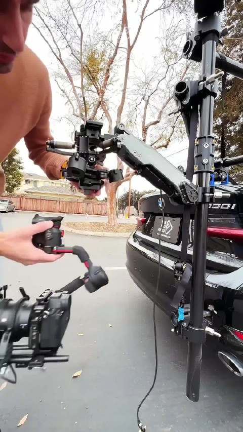 用宝马车拍摄影片，这套设备肯定很贵