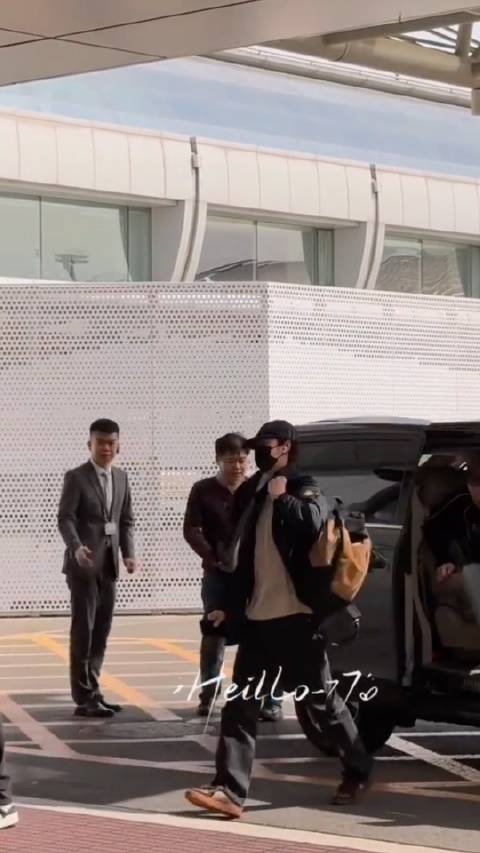 85号赛车手王一博出发练车了