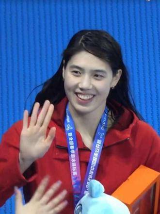 张雨霏展现超凡实力，为热爱注入力量