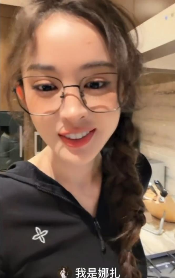 娜扎问于正和张慧雯演情侣，于正：这里澄清一下真的没有吻戏！
