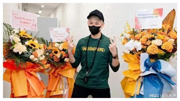 周杰伦、王力宏、林俊杰给陶喆送花篮：音乐界的感人友情！