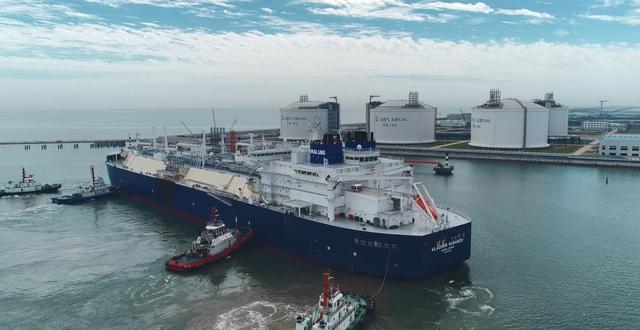 天津港LNG码头作业现场。（受访者供图）